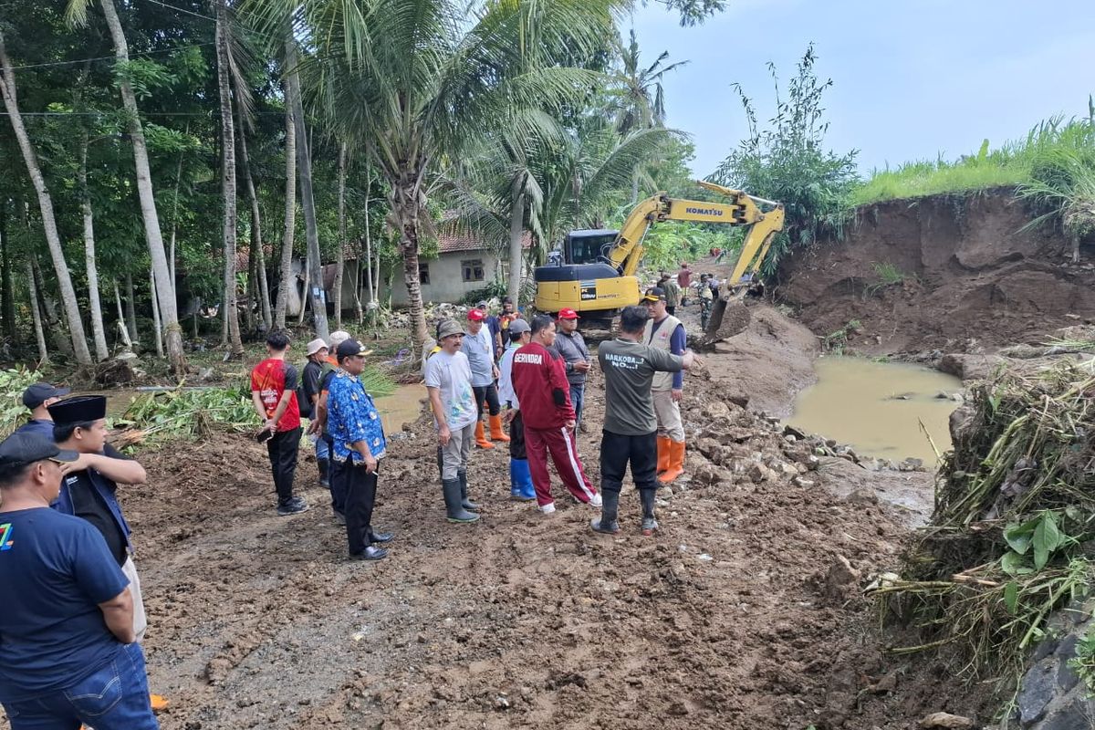 Tanggul Jebol, Desa Sidomukti di Kebumen Banjir, 150 Warga Mengungsi