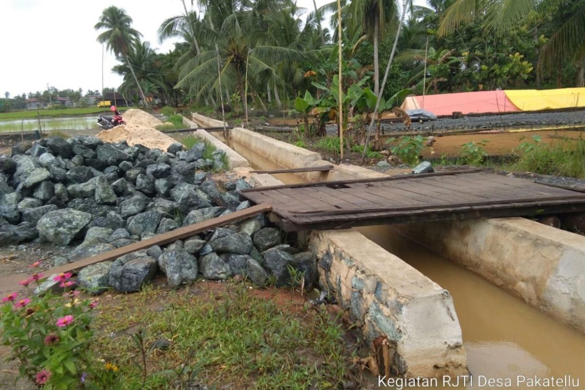 Kementan melalui Ditjen PSP membantu meningkatkan indeks pertanaman di Kabupaten Tanah Bumbu, Kalimantan Selatan melalui RJIT.
