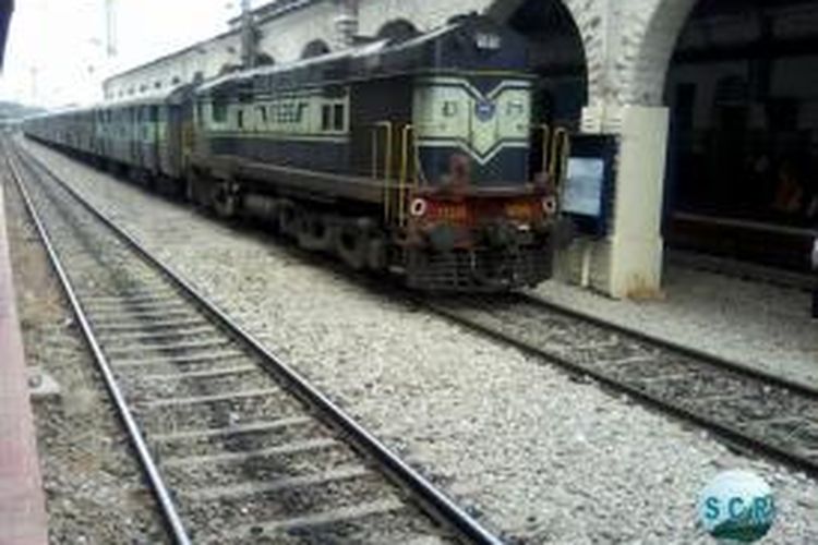 Ilustrasi kereta api india.