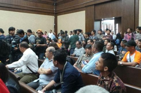 Kata Ahok Sebelum Masuk Ruang Sidang