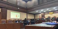Pengacara Hasto Berang ke Penyelidik KPK: Gara-gara Pendapat Bapak, Orang Dipenjara