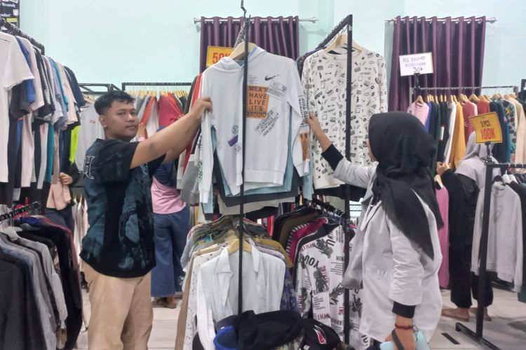 Creathrift Youth Bazar yang digelar oleh Paguyuban Purworejo Thrift Market Purworejo di Gedung Pusat Koperasi Pegawai Republik Indonesia (PKP-RI)