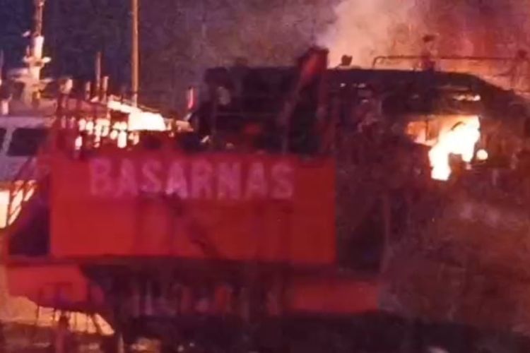 Polisi Selidiki Penyebab Kebakaran Kapal Basarnas di Muara Baru Jakut, 6 Saksi Diperiksa