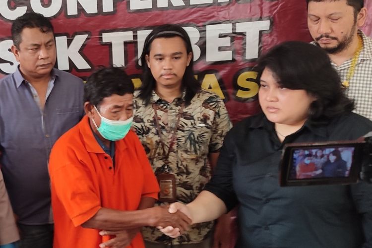 Polsek Tebet, Jakarta Selatan menyelesaikan kasus pencurian mobil Toyota Inova milik F yang dilakukan oleh pria bernama Suparno (70) dengan cara keadilan restoratif atau restorative justice. 
