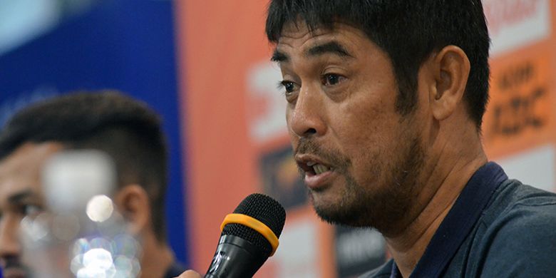 Cara Barry Hot Komentar Berita Pulangkan Barry Maguire Persela 