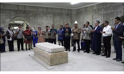Wakil Ketua DPR Ziarah ke Makam Imam Bukhori di Uzbekistan