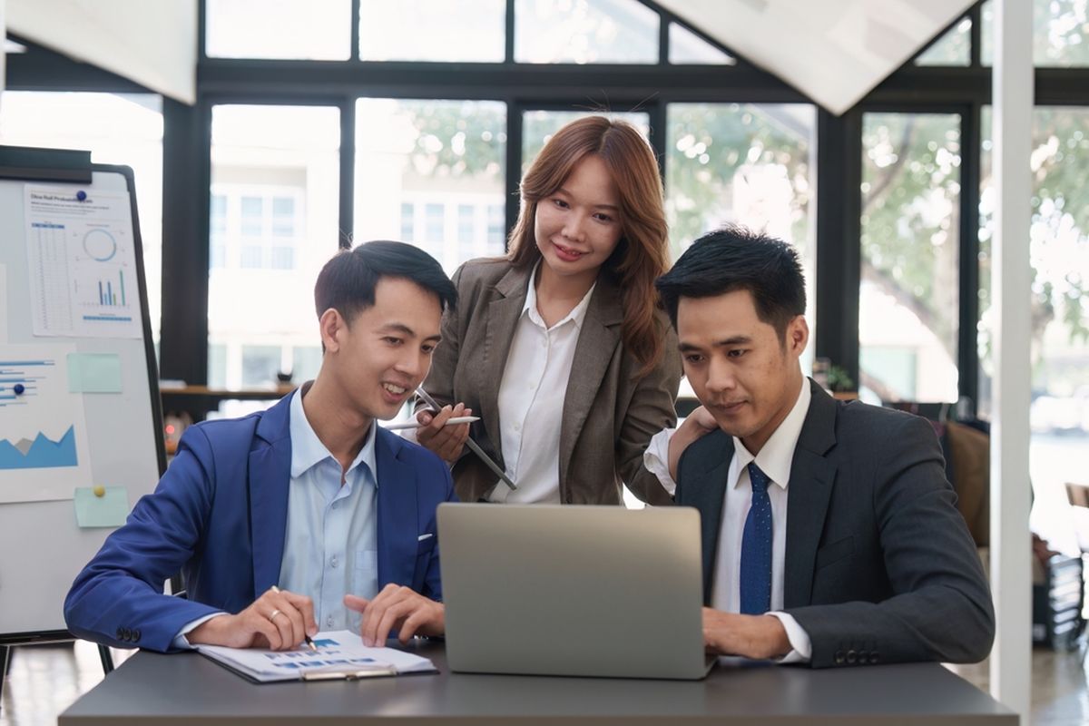 Pebisnis butuh laptop berkapasitas besar untuk menyimpan file penting. Asus hadir dengan pilihan laptop bisnis yang kuat dan berpenyimpanan besar.