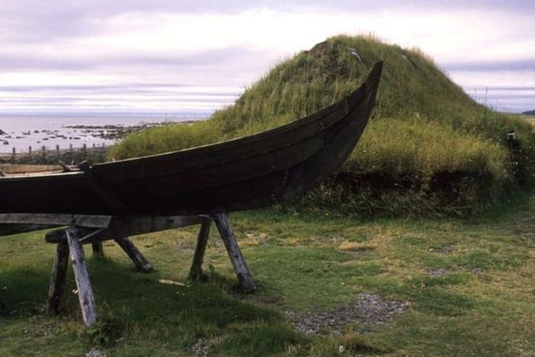 Bukti Viking menempati Amerika lebih dulu dari Columbus. Replika rumah Viking dan barang-barang lainnya di L'Anse aux Meadows, situs warisan dunia UNESCO di Newfoundland, Kanada.