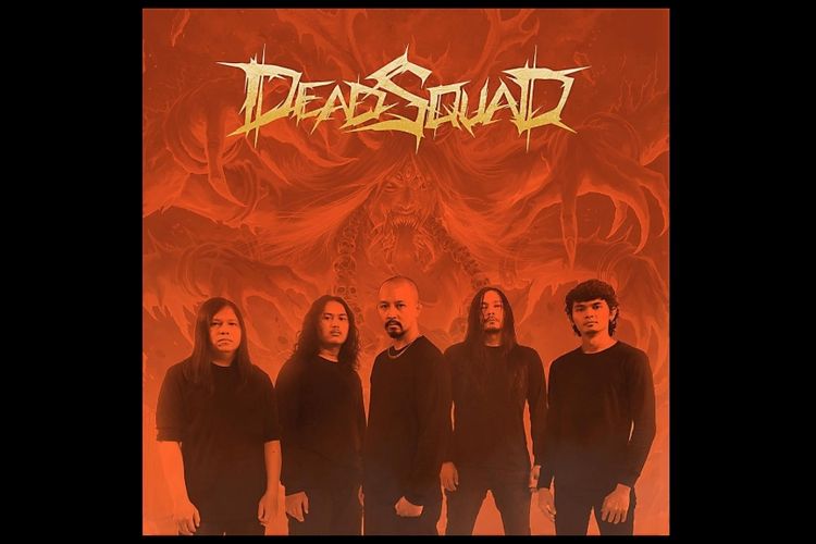 Formasi baru DeadSquad, yakni Stevi Item dan Karis (gitaris), Royi Ibrahim (drummer), Shadu Rasjidi (Bass) dan Vicky Mono (vokalis).