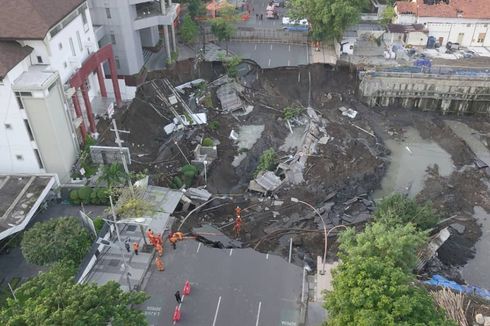 Pemulihan Jalan Raya Gubeng Surabaya yang Ambles Dikebut