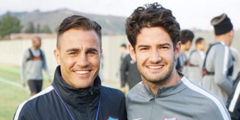 Alexandre Pato bakal dilatih Fabio Cannavaro di Tianjin Quanjian musim 2017. Dia resmi dibeli dari Villarreal pada Senin (30/1/2017). 