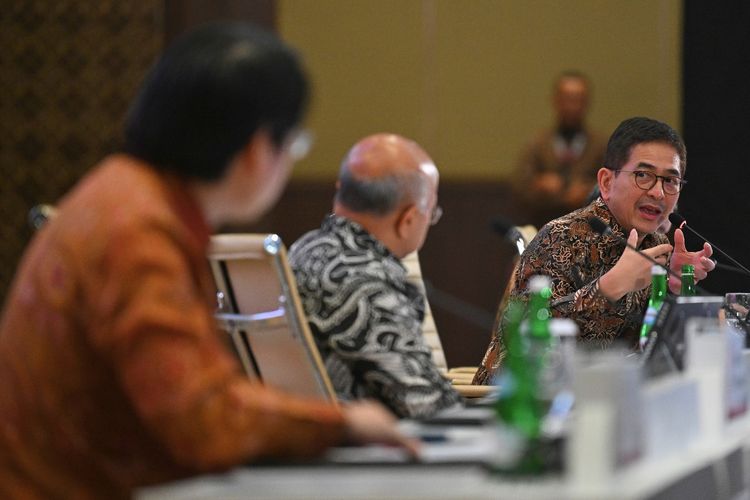 Ketua Dewan Penasehat Bisnis ASEAN (ASEAN-BAC) Arsjad Rasjid Dialog Meja Bundar Regional Comprehensive Economic Partnership (RCEP) di Hotel Sultan Jakarta, Rabu (6/9/2023). 
