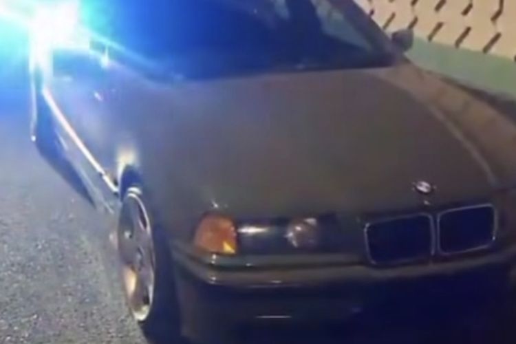 BMW Terparkir 2 Hari di JLNT Antasari Terkunci dan Berdebu saat Diderek