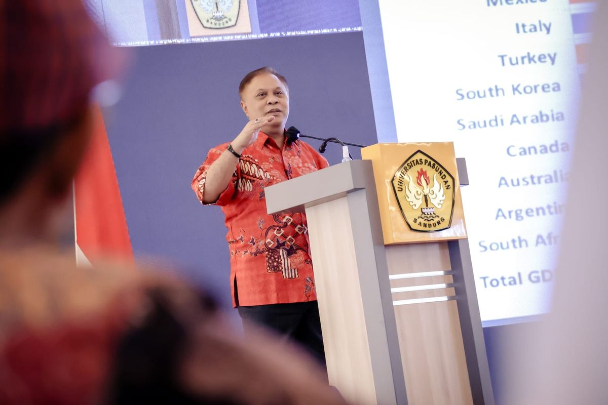 Dewan Pengarah Badan Riset dan Inovasi Nasional (BRIN) Prof Marsudi Wahyu Kisworo di Unpas Bandung, Jumat (13/1/2023).