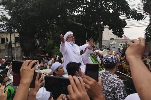 Saat Rizieq Shihab Doakan Indonesia Bebas Covid-19 di Depan Simpatisan yang Berjejalan