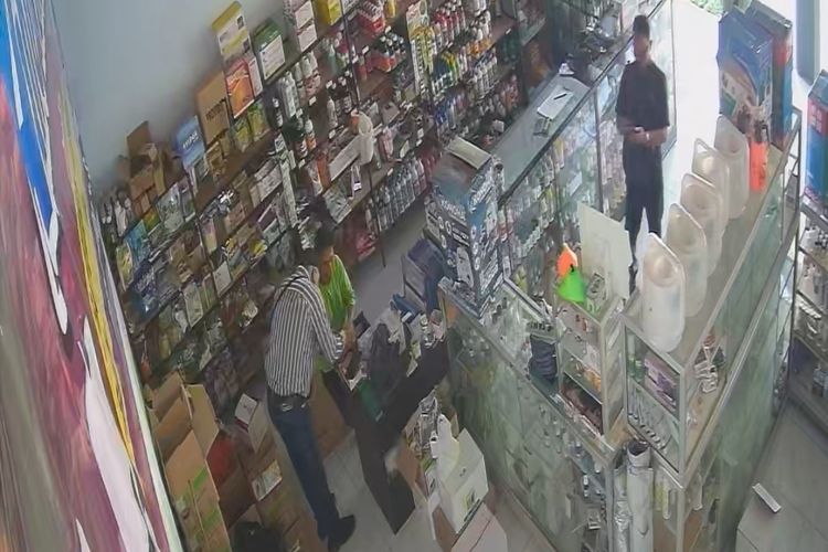 Modus Tukar Uang, Dua WNA Diduga Curi Rp 5 Juta di Toko Pertanian Ponorogo