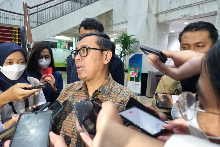 Staf Khusus Menteri Keuangan Yustinus Prastowo saat ditemui awak media di Gedung Kemenkeu, Jakarta, Kamis (3/3/2023).
