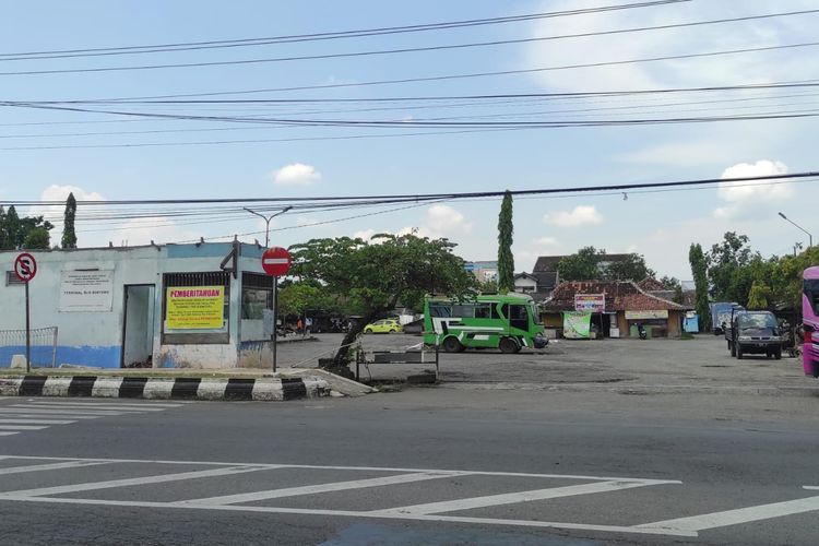 Terminal Bus Bintoro Demak Tutup Permanen, Pos Penjagaan Kini Dibongkar 