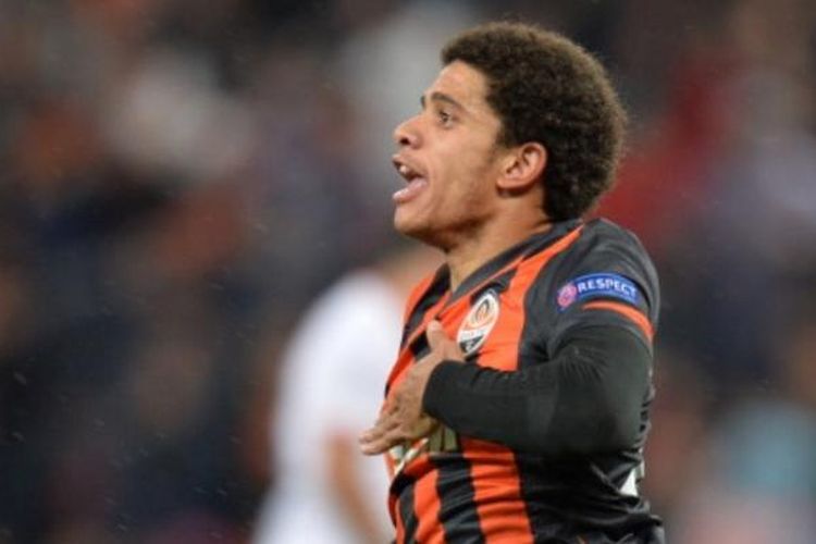 Striker Shakhtar Donetsk, Taison.