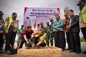 Menkop Letakkan Batu Pertama Pembangunan KDKMP Dekai di Yahukimo