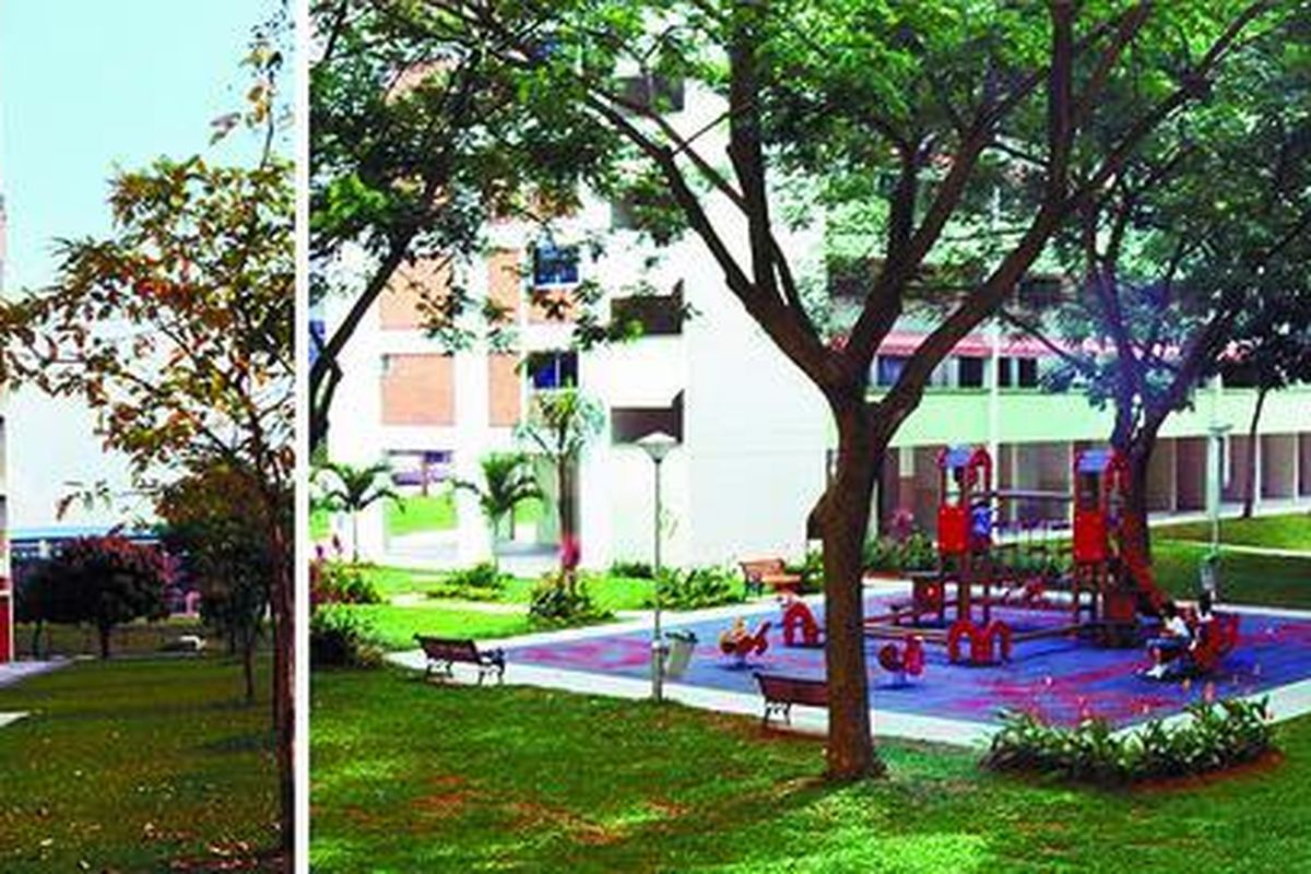 Ruang antara digunakan untuk ruang terbuka hijau dan tempat anak-anak bermain.