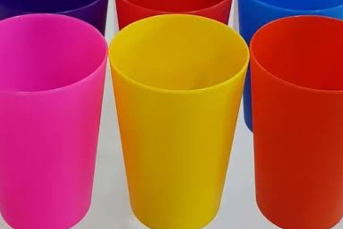 Gelas plastik