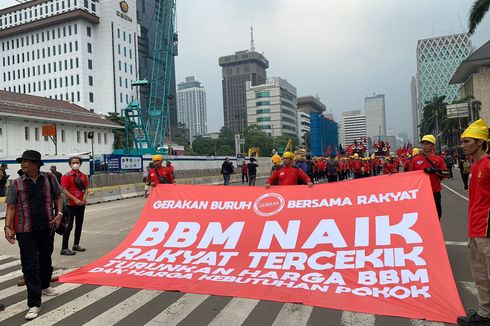 Pengunjuk Rasa Berkumpul di Jalan MH Thamrin, Pengendara Diizinkan Melintasi Jalur Transjakarta