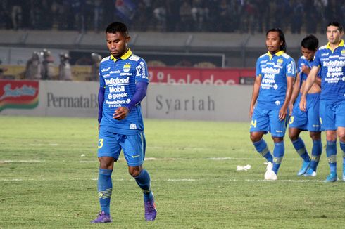 Bek Kiri Persib Semringah Sepak Bola Indonesia Kembali Menggeliat
