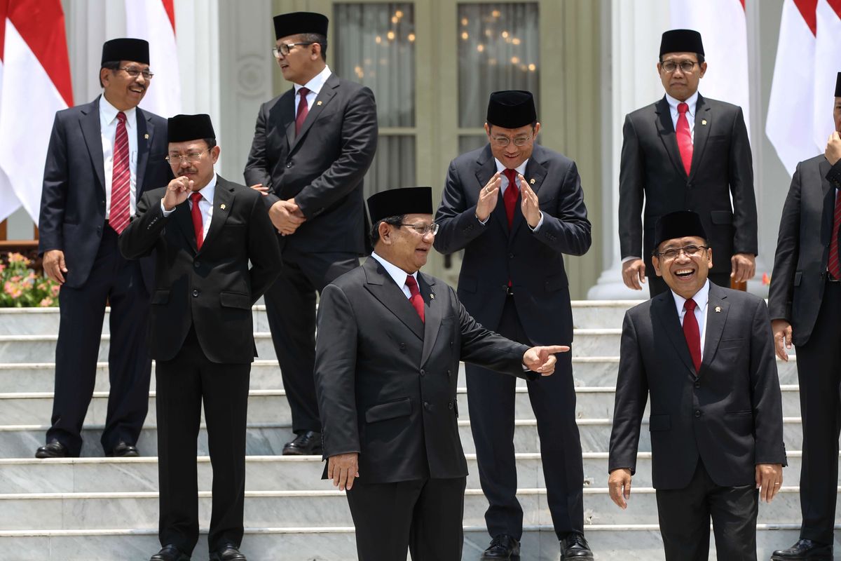 Suasana persiapan pemotretan Kabinet Indonesia Maju di Istana Negara, Jakarta, Rabu (23/10/2019). Presiden RI Joko Widodo mengumumkan dan melantik Menteri-menteri Kabinet Indonesia Maju serta pejabat setingkat menteri.