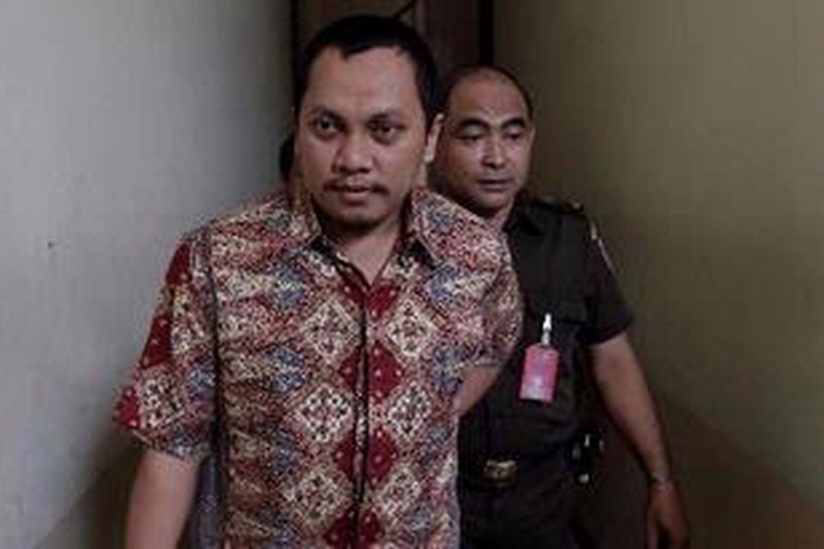 Terdakwa, Gayus Halomoan Tambunan, akan menjalani sidang.