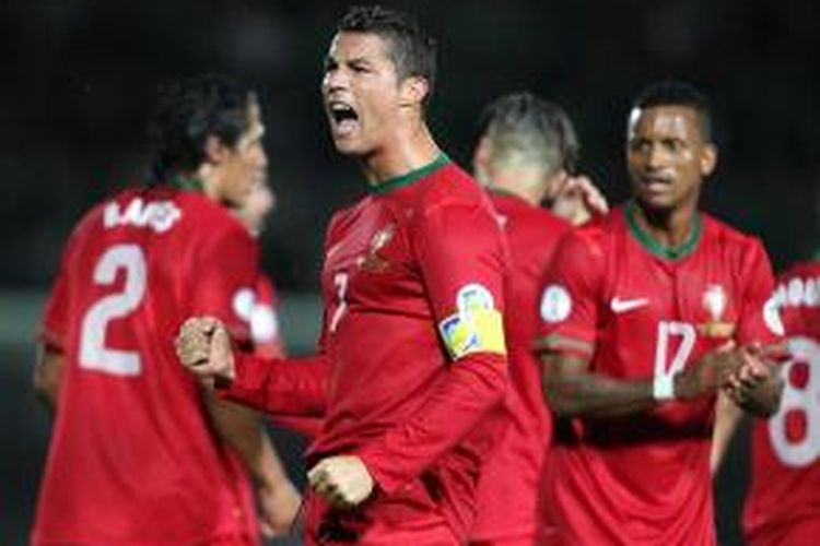 Cristiano Ronaldo menciptakan tiga gol yang membuat Portugal berhasil mengalahkan Irlandia Utara dengan skor 4-2 pada lanjutan penyisihan grup F kualifikasi Piala Dunia 2014, Jumat atau Sabtu (7/9/2013) dini hari WIB.  
