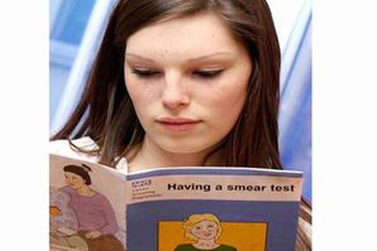 Jangan ragu untuk tes pap smear jika sudah aktif secara seksual. Perbanyak info tentang kanker serviks. 