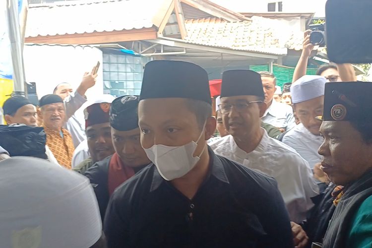 Bakal Calon Presiden (Bacapres) RI, Anies Baswedan menghadiri kegiatan Maulid Nabi di kawasan Tanjung Barat, Jagakarsa, Jakarta Selatan, Selasa (7/11/2023).