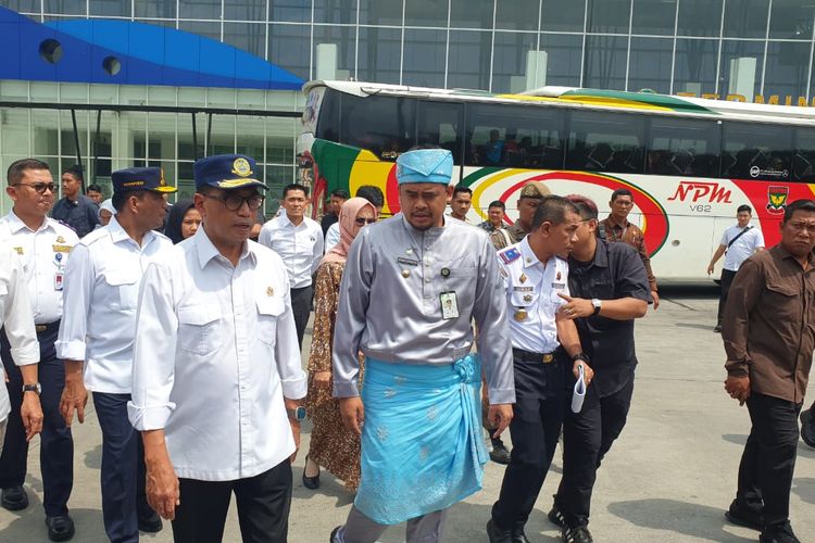 Menteri Perhubungan Budi Karya Sumadi melakukan kunjungan kerja ke Terminal Tipe A Amplas yang berada di Kota Medan pada Jumat (28/6/2024) siang. 