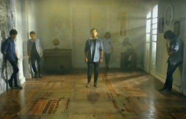 DI Antara Bintang - Hello