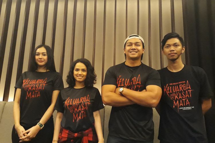 Sinopsis Film Keluarga Tak Kasat Mata Kisah Nyata Dari Bonaventura Genta Halaman All Kompas Com