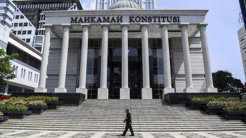  Sengketa Pilkada Mahulu 2024, MK Diskualifikasi Owena-Stanislaus dan Putuskan PSU