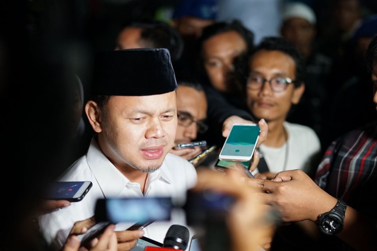 Wali Kota Bogor Bima Arya melayat ke kediaman Presiden ke-6 RI Susilo Bambang Yudhoyono (SBY) di Puri Cikeas, Bogor, Jawa Barat, Sabtu (1/5/2019).
