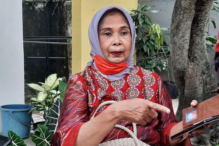 Pendamping siswi sekaligus Ketua Sarang Lidi Yuliani saat ditemui di kantor Ombudsman Perwakilan Yogyakarta, Jumat (29/07/2022).