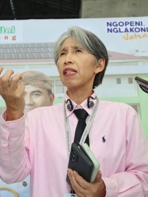 Kepala Dinas Kesehatan Jawa Tengah Yunita Dyah Suminar menjelaskan temuan gangguan kesehatan jiwa di masyarakat melalui program dokter spesialis keliling (speling) dan Cek Kesehatan Gratis (CKG), di Semarang, Kamis (31/7/2025).