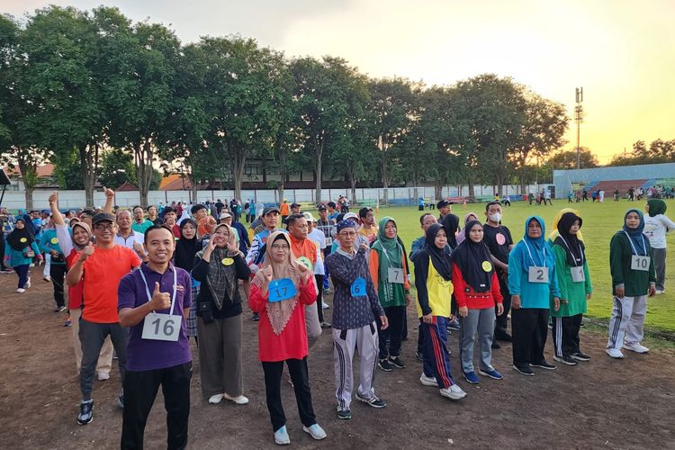 Jelang Keberangkatan, Calon Jemaah Haji Kota Pasuruan Tes Kebugaran