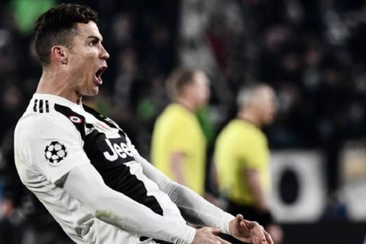 Gaya selebrasi Cristiano Ronaldo pada pertandingan Juventus vs Atletico Madrid dalam babak 16 besar Liga Champions di Stadion Allianz, 12 Maret 2019. 