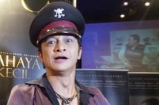 Andy /rif: Saya Serius Nyebur ke Film