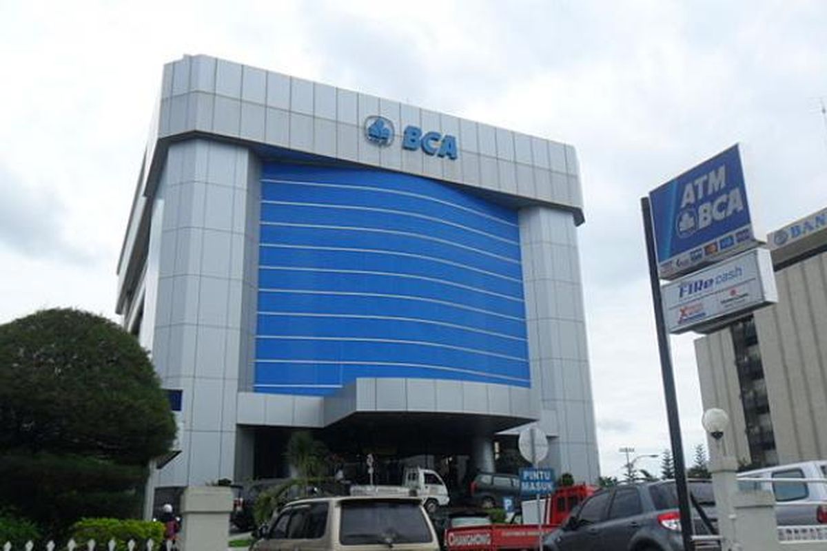 Cara mengetahui kantor bank BCA terdekat dari lokasi saya sekarang lewat ponsel secara mudah