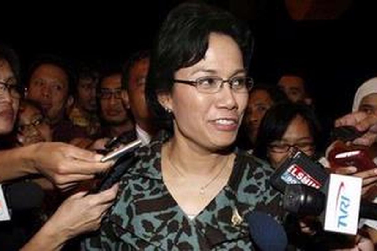 World Banks Managing Director Sri Mulyani Indrawati speaks to reporters after attending the ASEAN finance ministers meetings opening ceremony in Bali April 8, 2011.