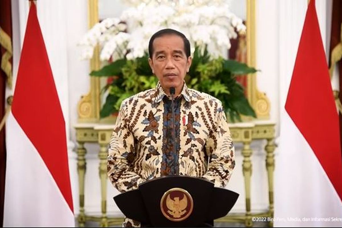 Presiden Joko Widodo memperbolehkan masyarakat untuk melakukan mudik lebaran tahun ini. Dengan syarat sudah mendapatkan dua kali vaksin dan satu kali booster serta tetap menerapkan protokol kesehatan yang ketat.