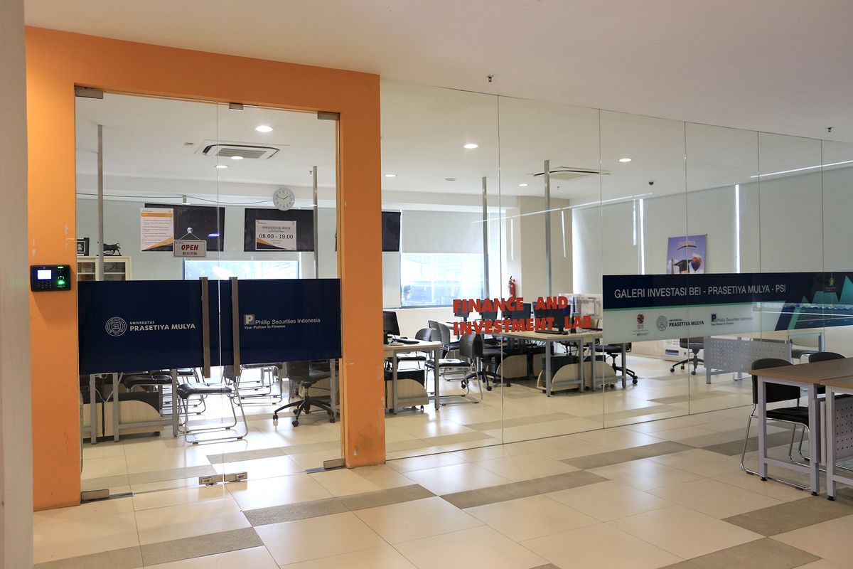 Ilustrasi  program S1 Financial Technology Universitas Prasmul