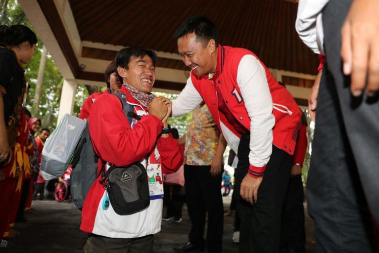Menteri Pemuda dan Olahraga Imam Nahrawi menyambut kedatangan atlet Indonesia di Solo, Jawa Tengah, yang baru saja berlaga pada ASEAN Para Games 2017, pada Minggu (24/9/2017).