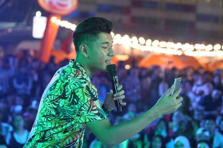 Penyanyi Jaz tampil saat Java Jazz Festival 2018 hari kedua di JIExpo Kemayoran, Jakarta Pusat, Sabtu (3/3/2018) malam. Sejumlah penyanyi seperti Tesla Manaf, Dira Sugandi, Lee Ritenour, dan Dionne Warwick tampil tampil memeriahkan Java Jazz Festival 2018.