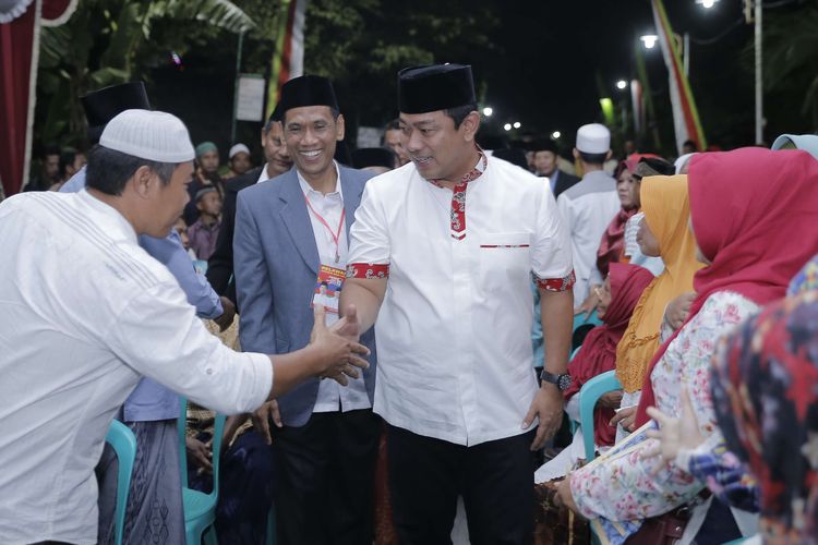 Wali Kota Semarang Hendrar Prihadi saat menghadiri doa bersama di Kecamatan Genuk, Kota Semarang, Rabu (20/3/2019) malam.